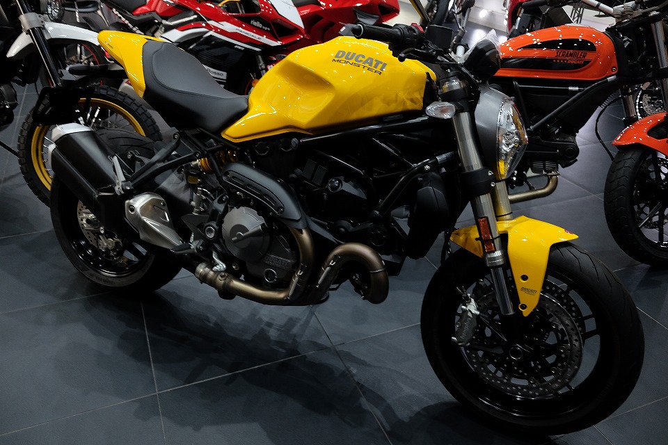 19モデル Monster 1 ドゥカティ イエロー展示中です Ducati Saitama
