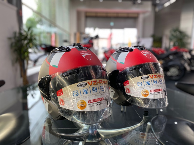 Ducatiジェットヘルメット-