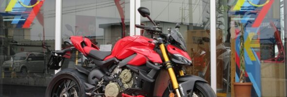 中古 ストリートファイター V4 S