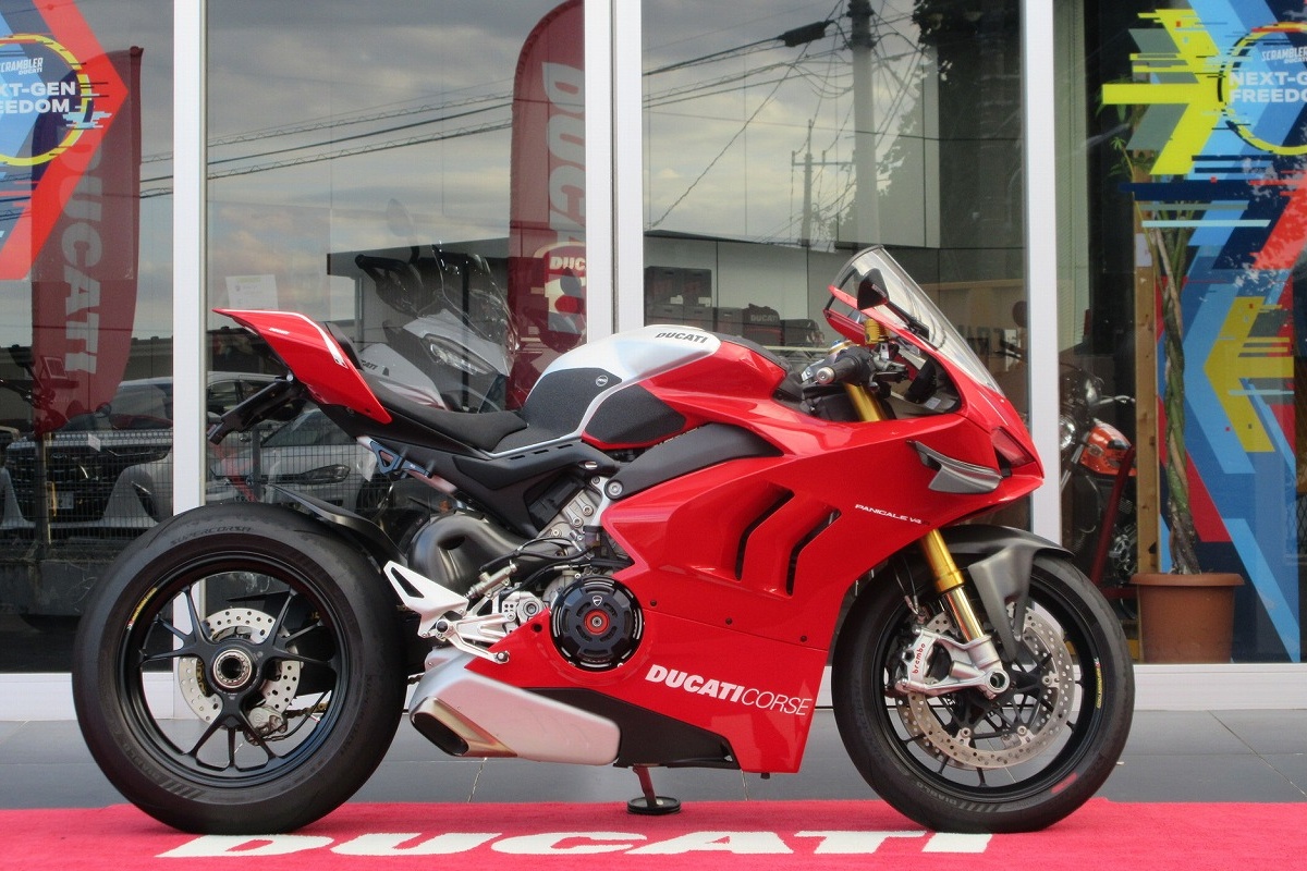 Panigale V4 R 中古車です。
